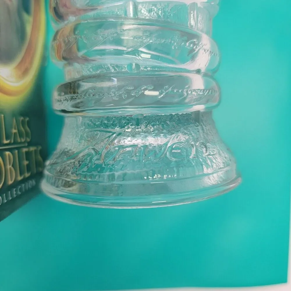 VINTAGE LORD OF THE RINGS GLASSS GOBLETS 2001 ARWEN & GANDALF 2001